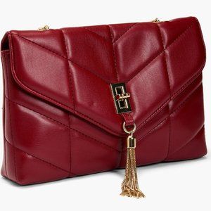 Red Aster Tassel Quilted Shoulder Handbag